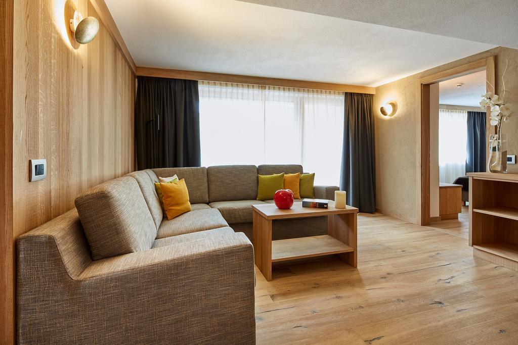 Residence Mugun Corvara In Badia Eksteriør bilde
